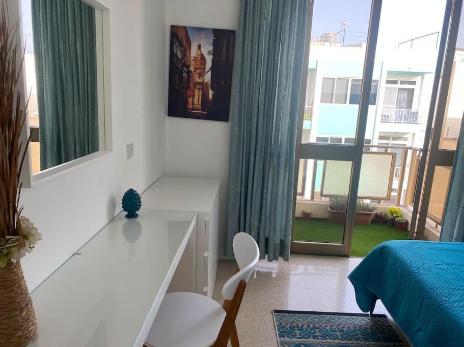 St Paul'S Bay Central Apartment In Qawra St. Paul's Bay Esterno foto