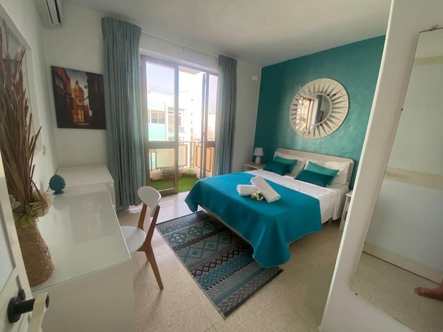 St Paul'S Bay Central Apartment In Qawra St. Paul's Bay Esterno foto