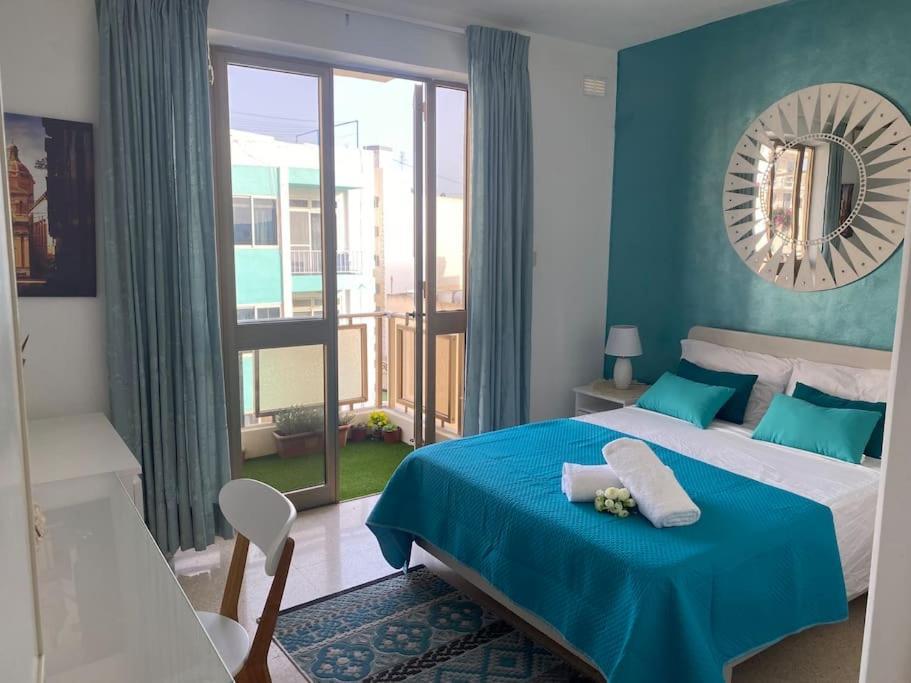 St Paul'S Bay Central Apartment In Qawra St. Paul's Bay Esterno foto