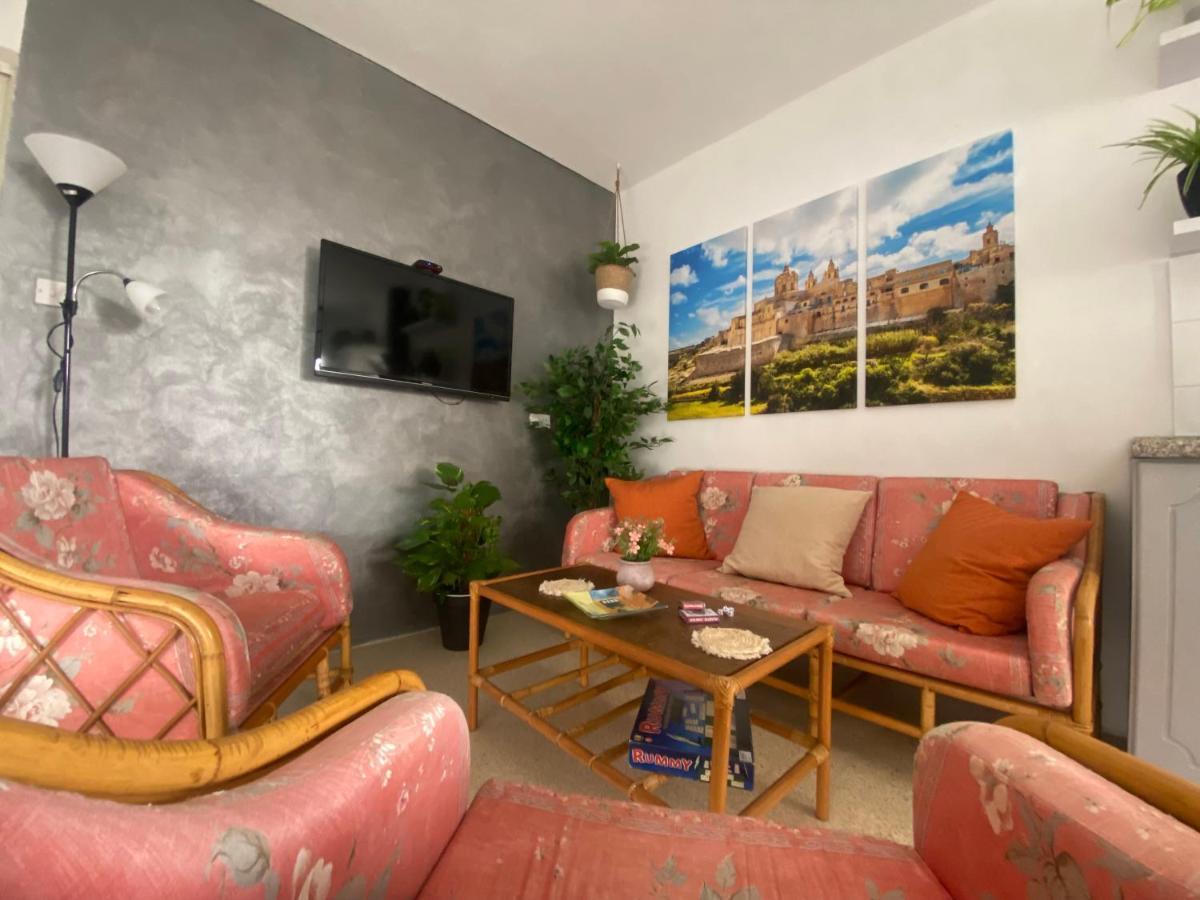 St Paul'S Bay Central Apartment In Qawra St. Paul's Bay Esterno foto